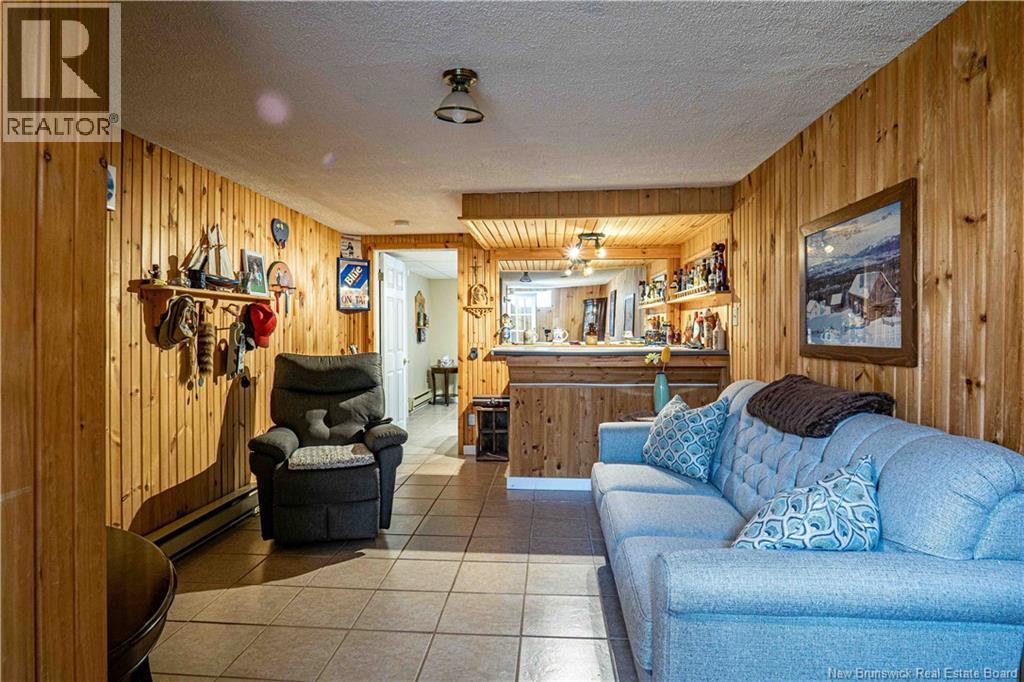 10 Daulphin Drive - 12
