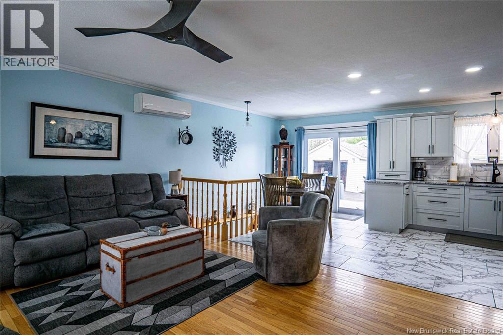 10 Daulphin Drive - Image 2