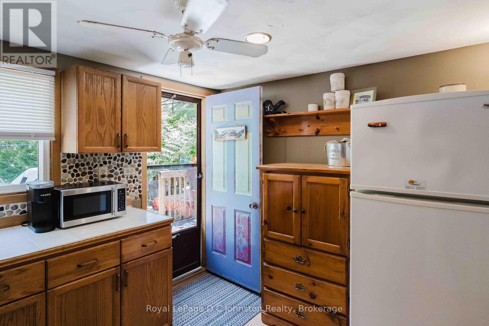 102 THOMPSON AVENUE - 12