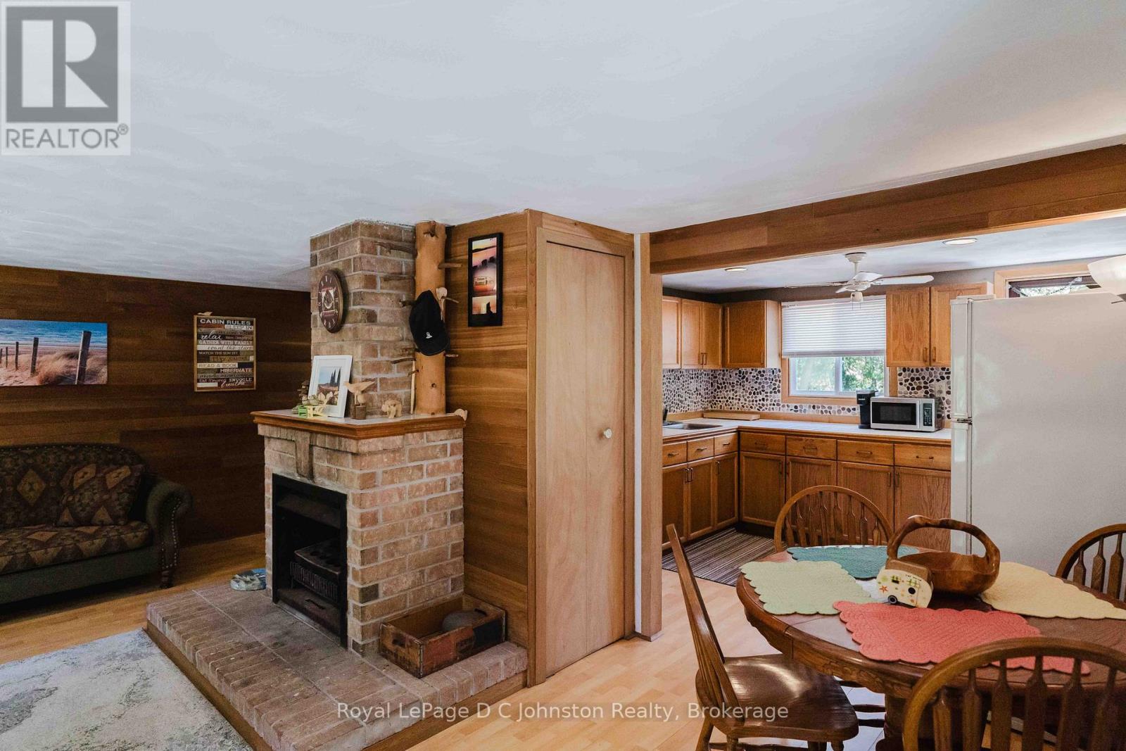 102 THOMPSON AVENUE - 15