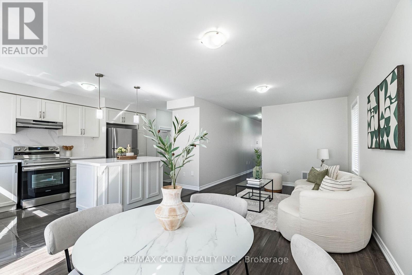 87 BENHURST CRESCENT - 13