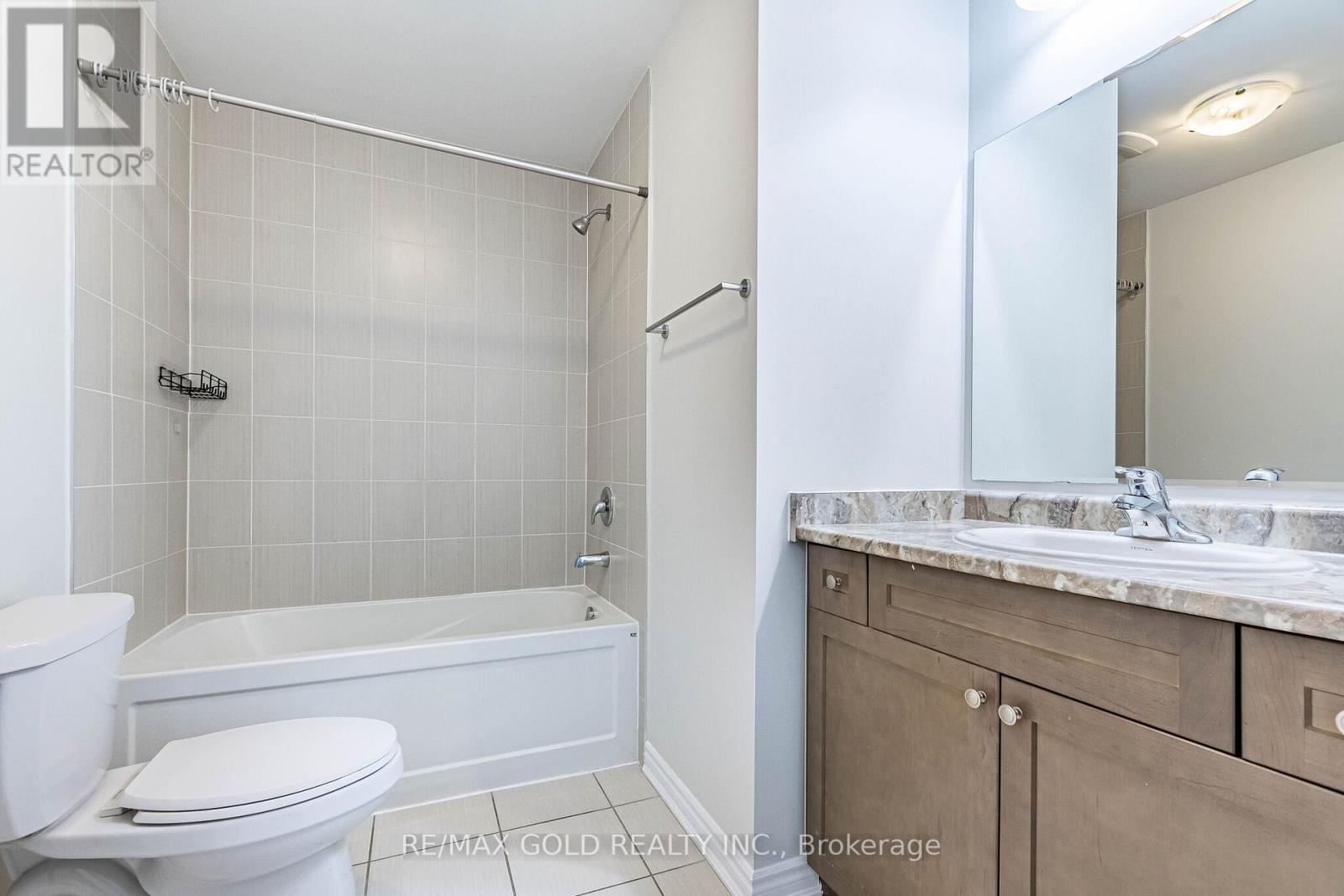 87 BENHURST CRESCENT - 27