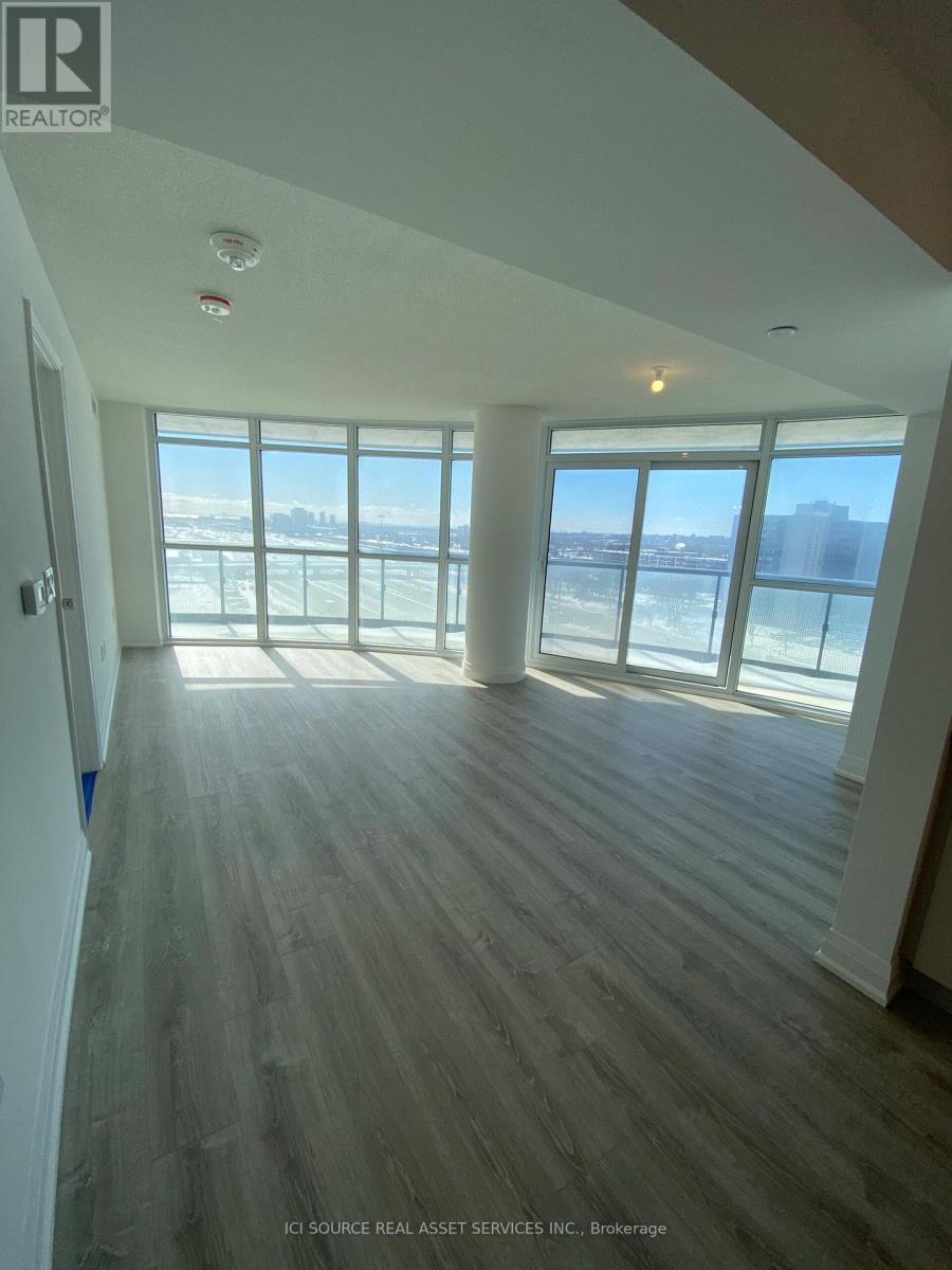 #1009 30 GIBBS ROAD - 11