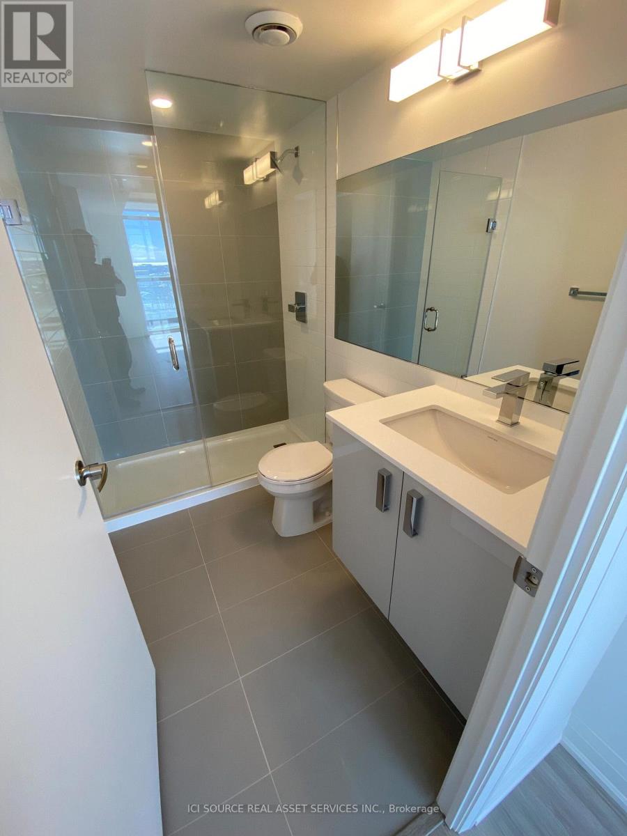 #1009 30 GIBBS ROAD - 13