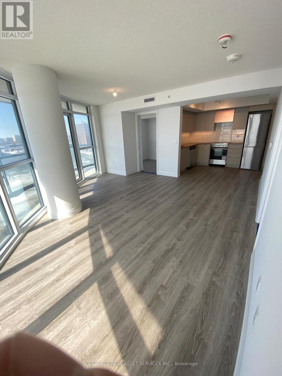 #1009 30 GIBBS ROAD - 15