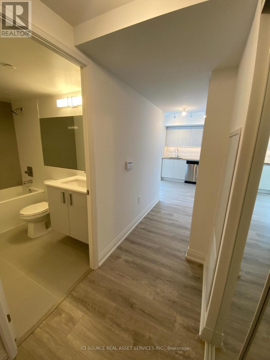 #1009 30 GIBBS ROAD - 9