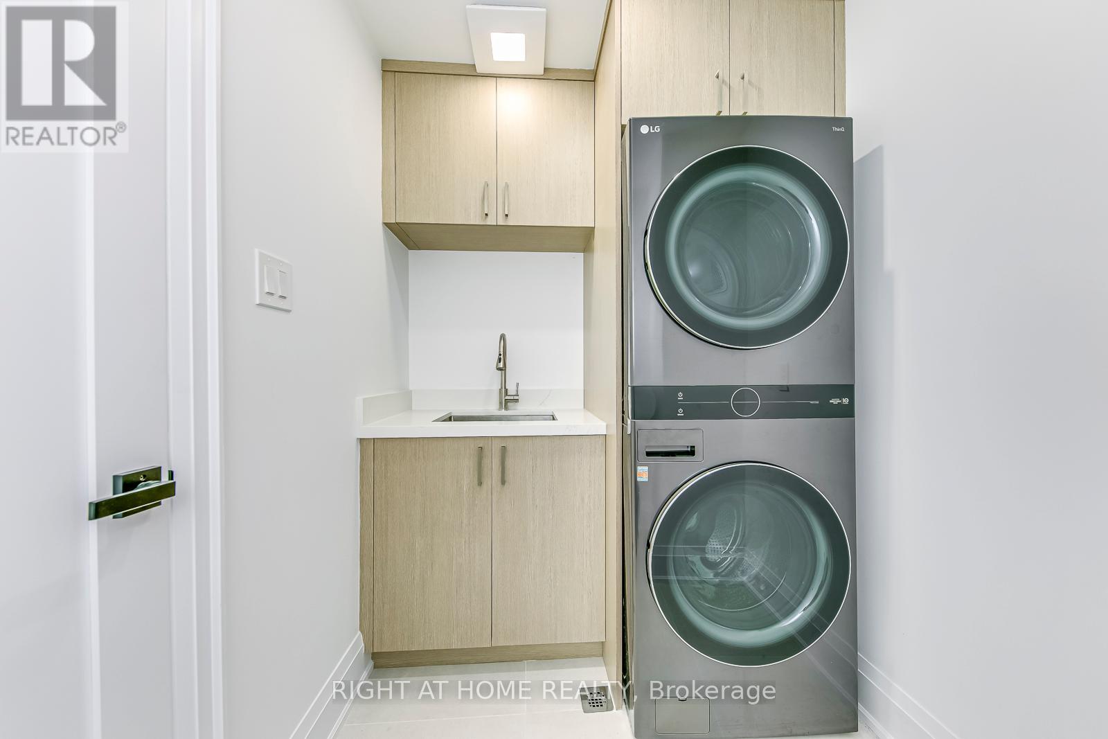 5 ENFIELD AVENUE - 26