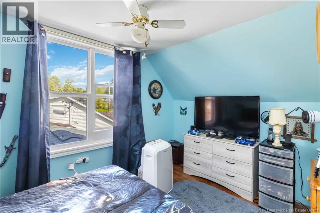 642 Maclaren Avenue - 21