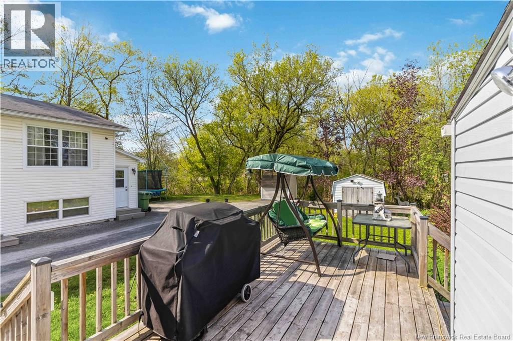 642 Maclaren Avenue - 38