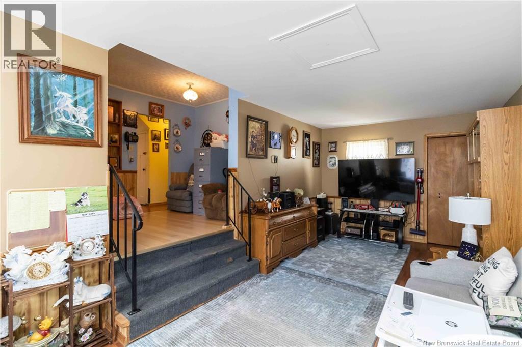 642 Maclaren Avenue - 5