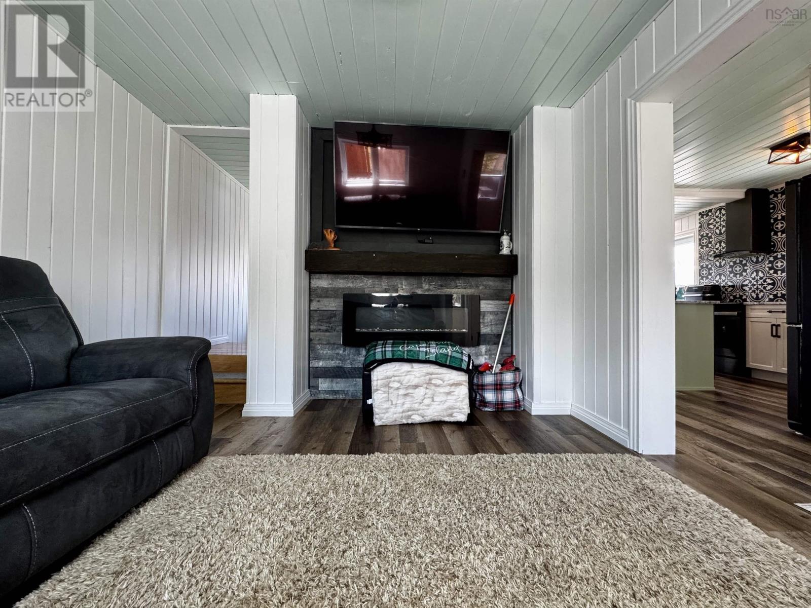 6039 West Bay Rd. - 16