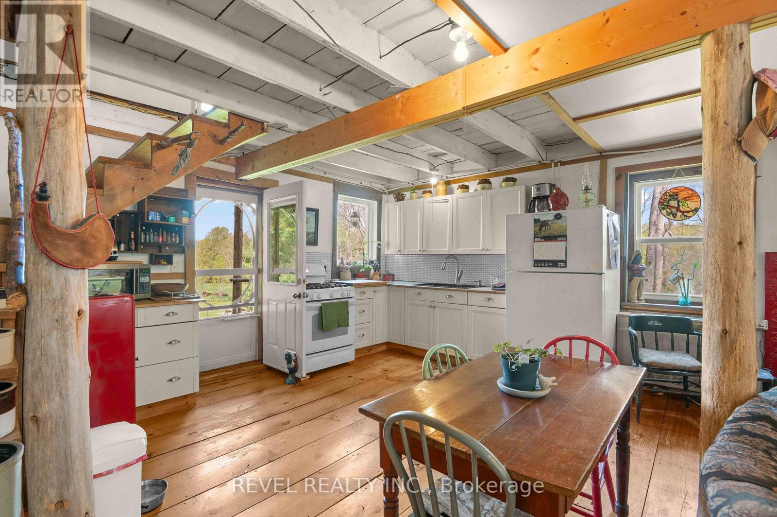 494456 TRAVERSTON ROAD - 31