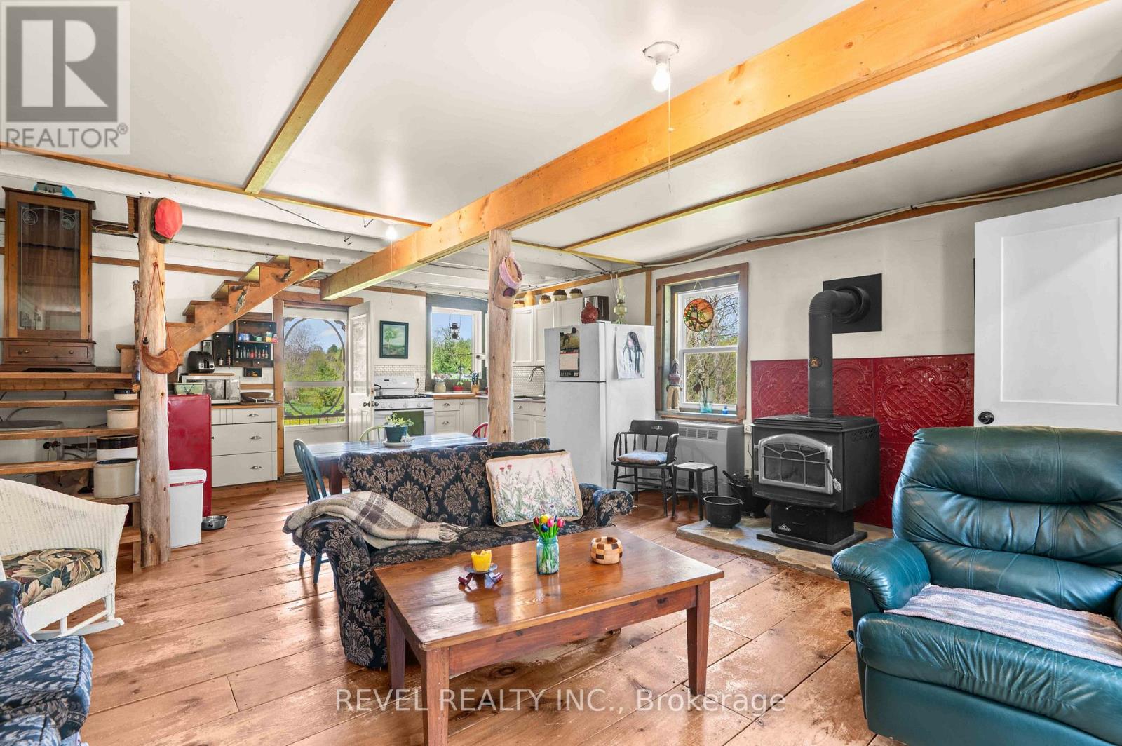 494456 TRAVERSTON ROAD - 32