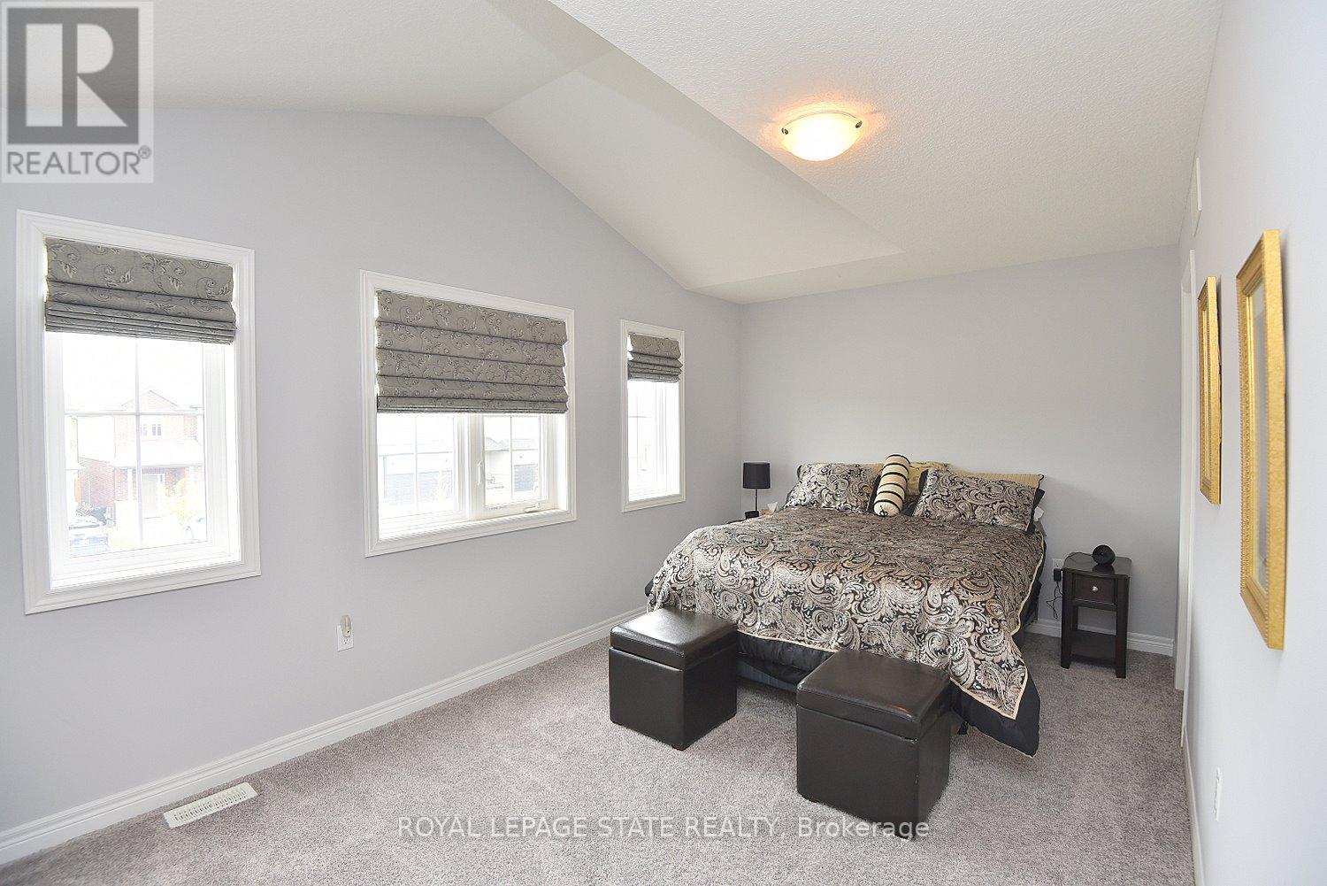 111 FESTIVAL WAY - 28