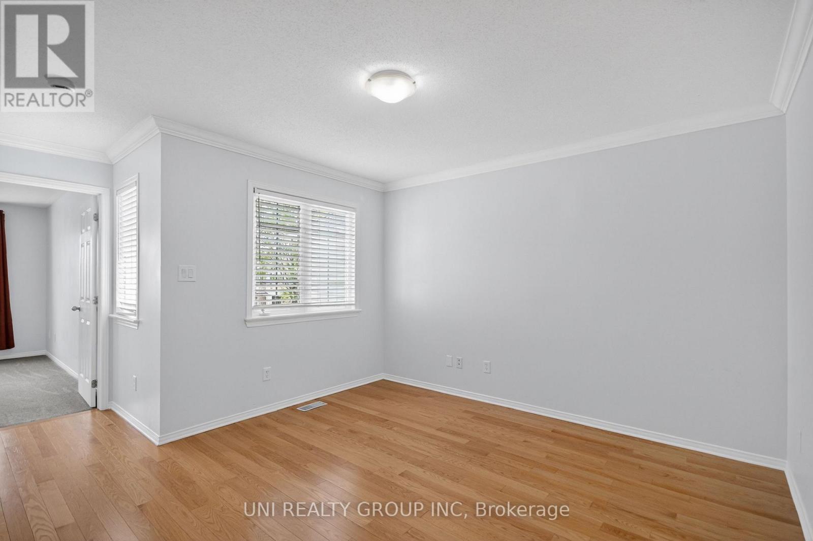 546 ASHBOURNE CRESCENT - 23