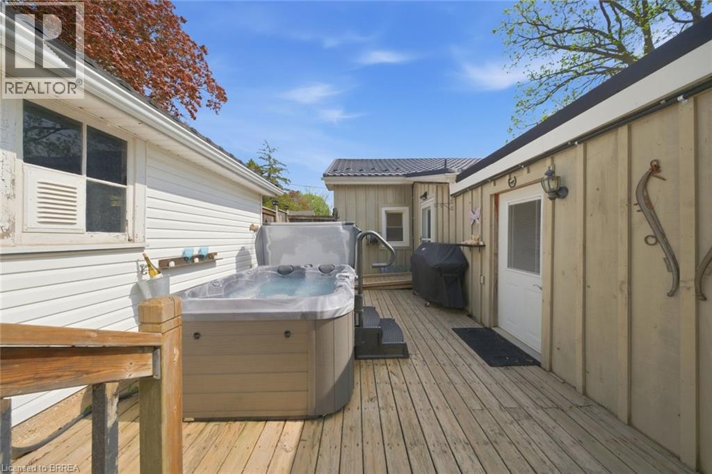 9 KEETON Lane, Paris, Ontario, N3L1M8 — Photo 31