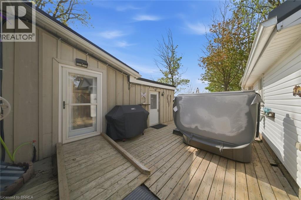 9 KEETON Lane, Paris, Ontario, N3L1M8 — Photo 27