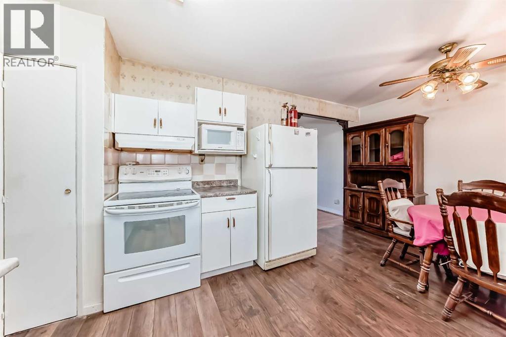 1527 49 Street SE - 4