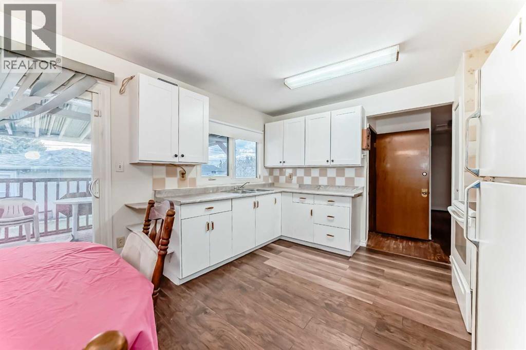 1527 49 Street SE - Image 3
