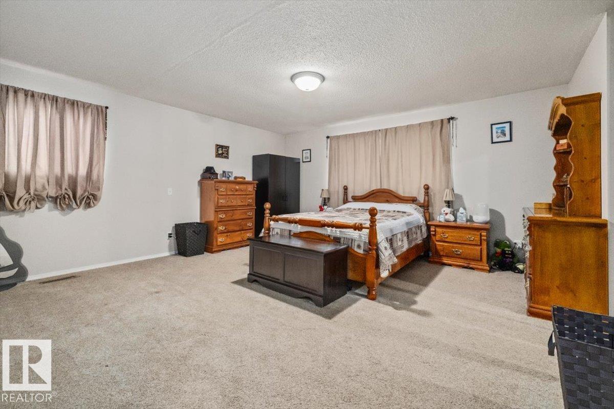 4411 209 ST NW - 16