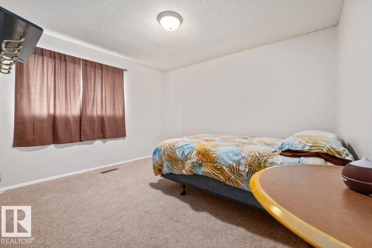 4411 209 ST NW - 17