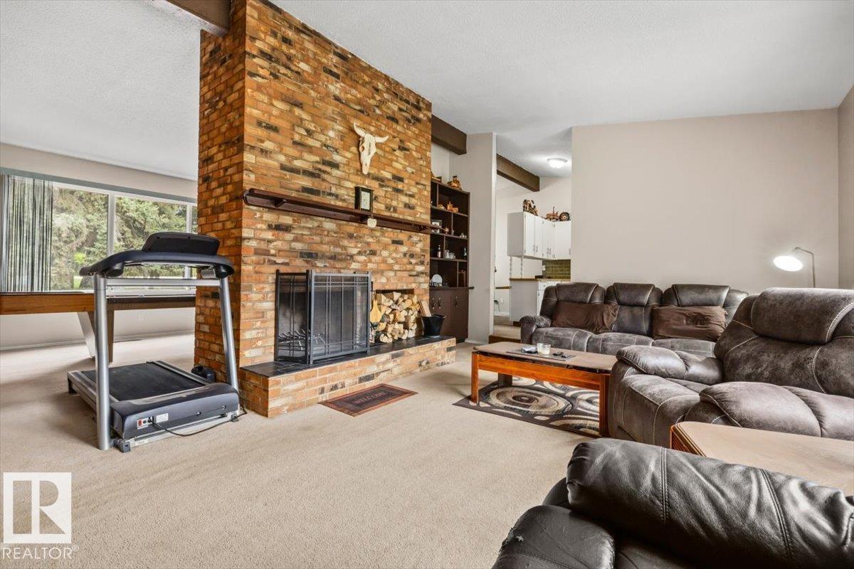4411 209 ST NW - 9