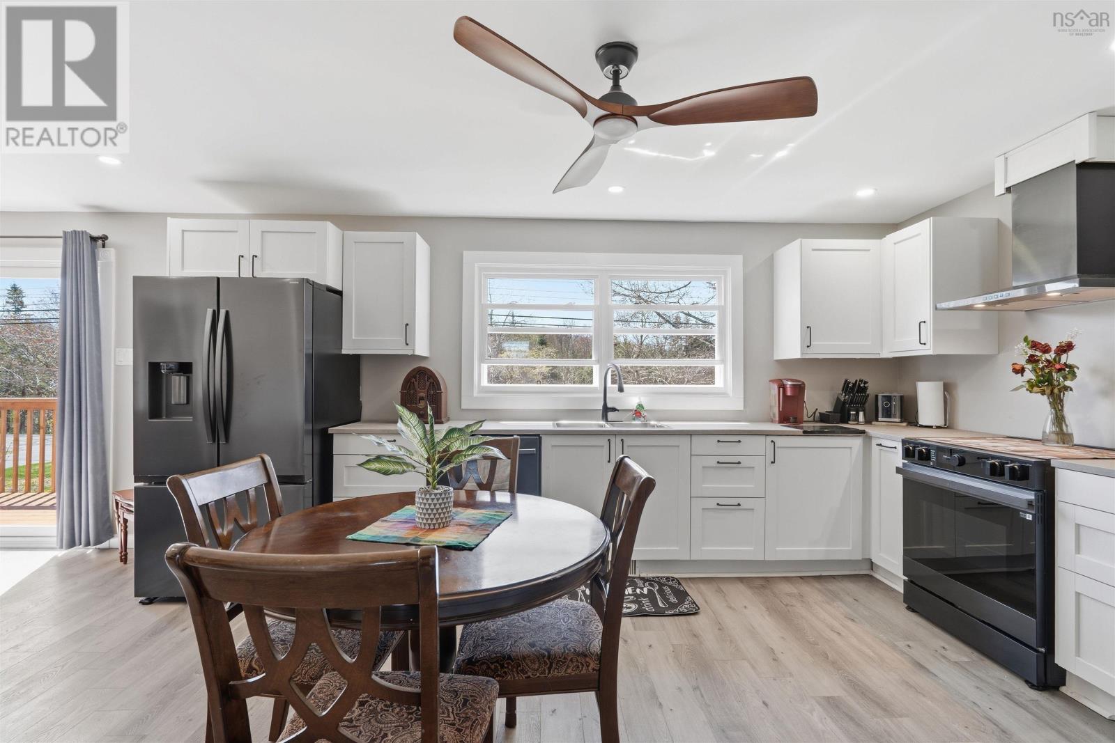 Property 7 of 49 of 256 Dyke Road
