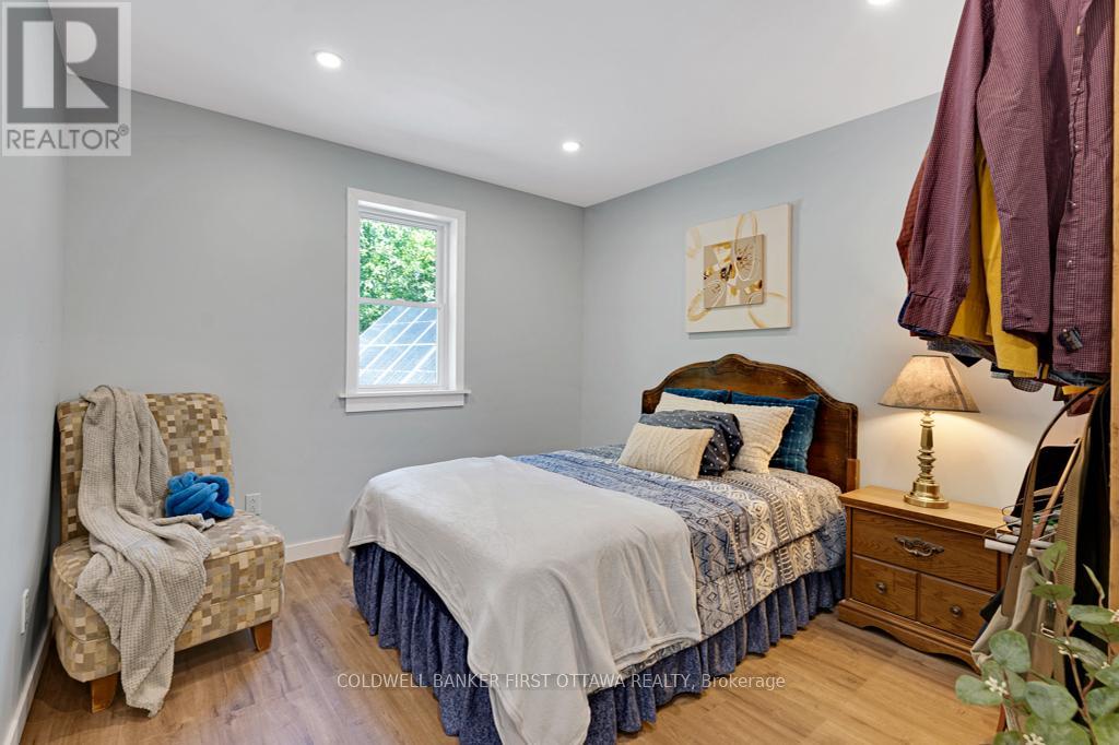 4031 BOLINGBROKE ROAD - 18