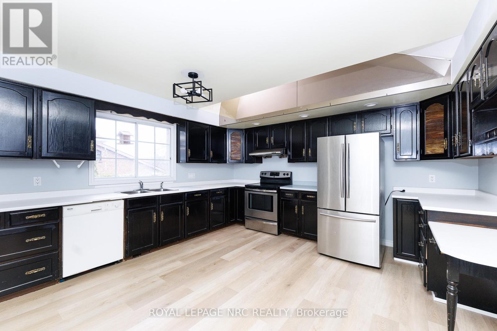 61 TREMONT DRIVE - 21
