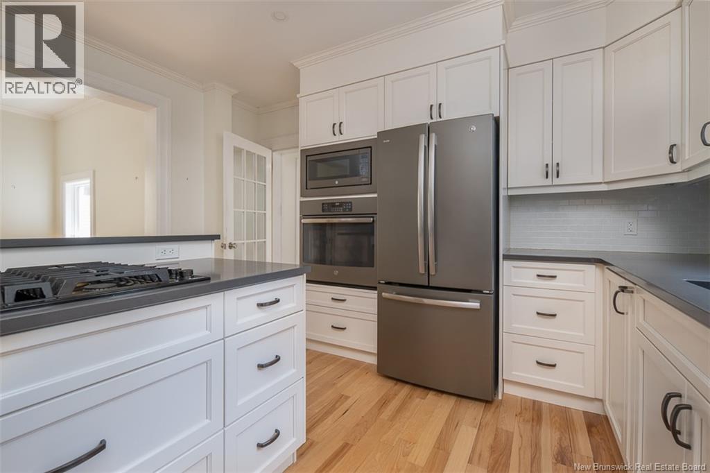 332 Saunders Street - 18