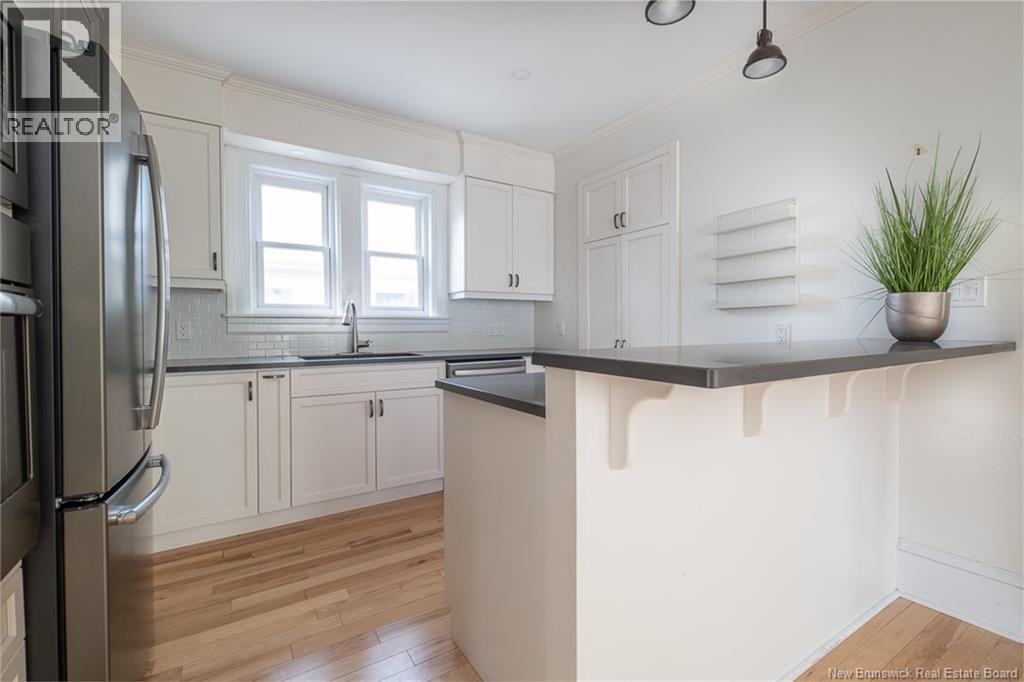 332 Saunders Street - 16