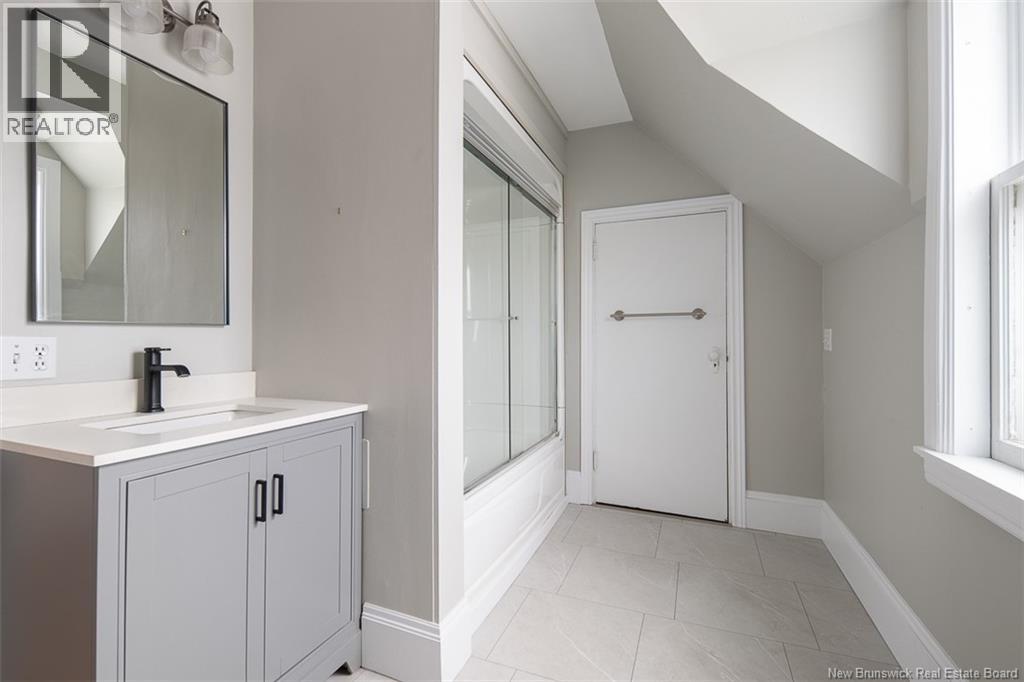 332 Saunders Street - 38