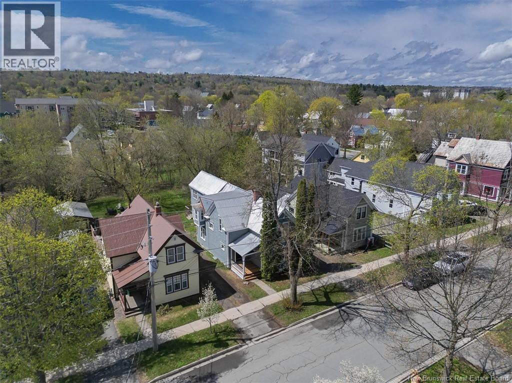 332 Saunders Street - 44