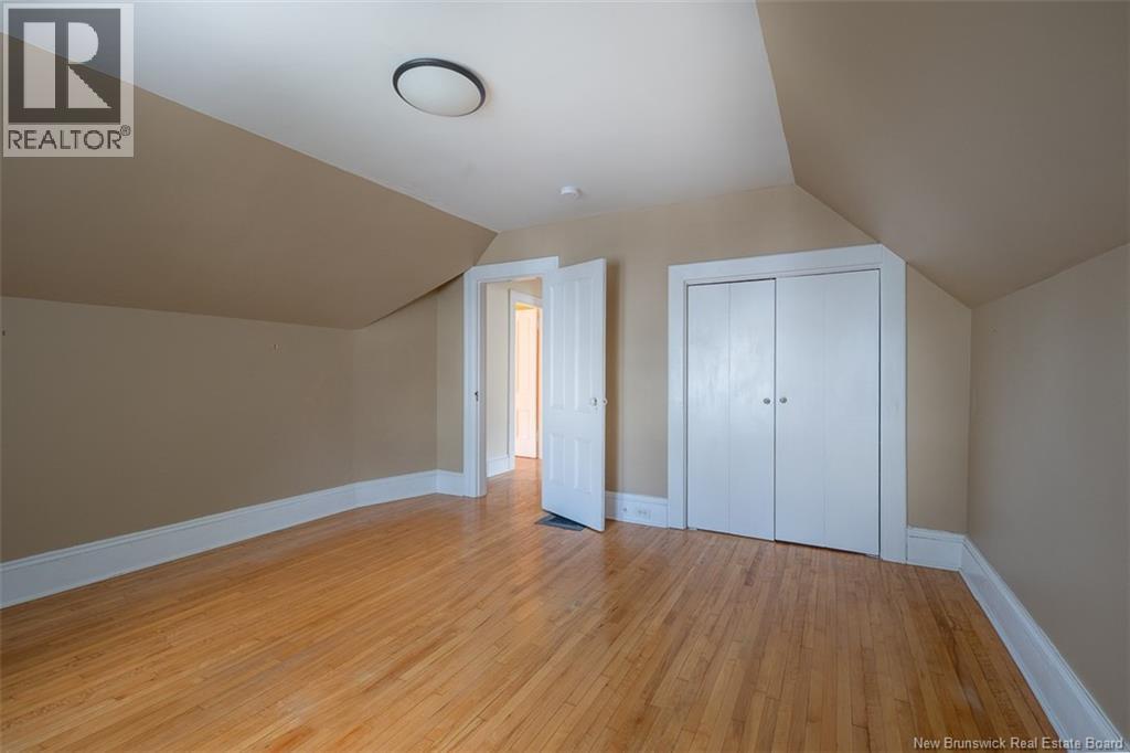 332 Saunders Street - 27