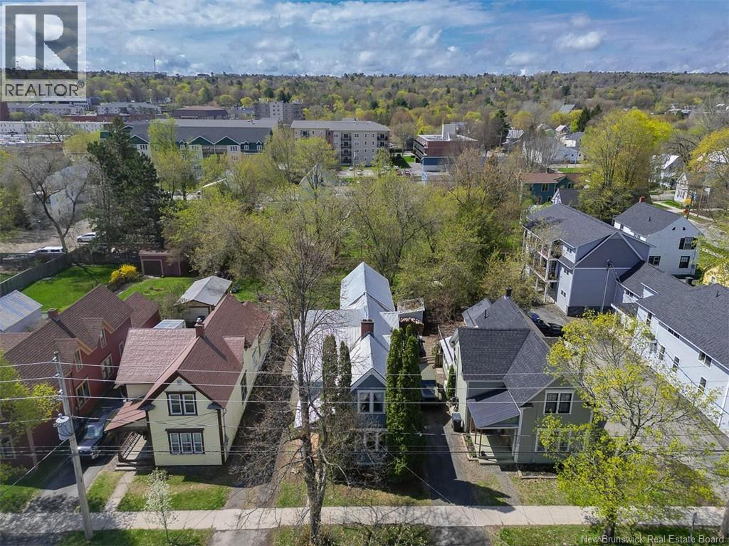 332 Saunders Street - 45