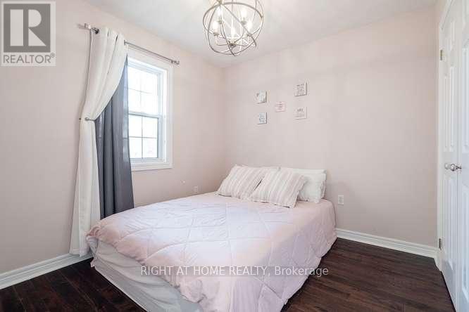 17 MACHELL AVENUE N - 14