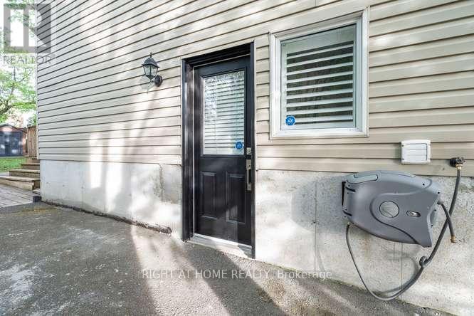 17 MACHELL AVENUE N - 24