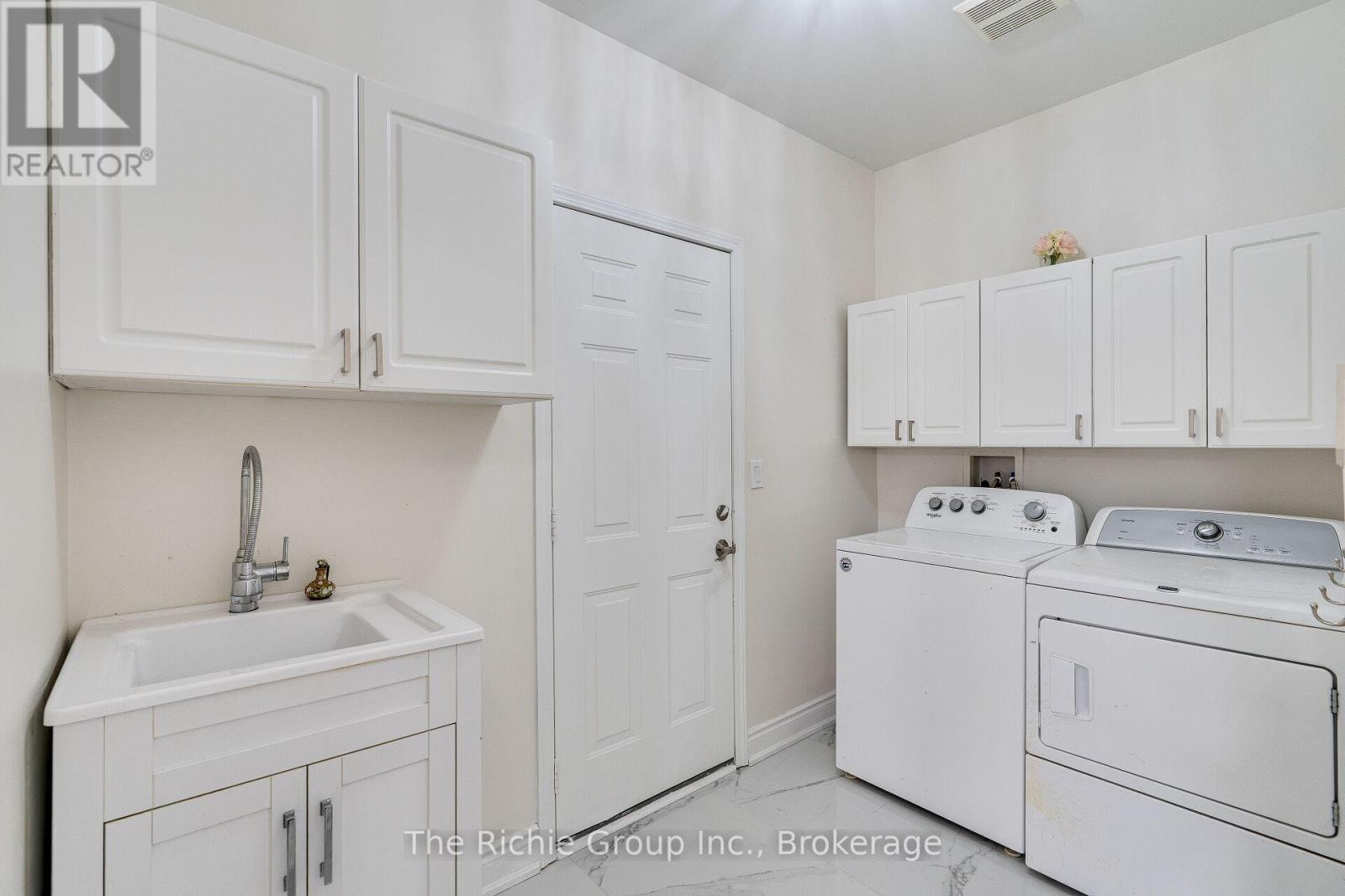 59 TARQUINI CRESCENT - 15