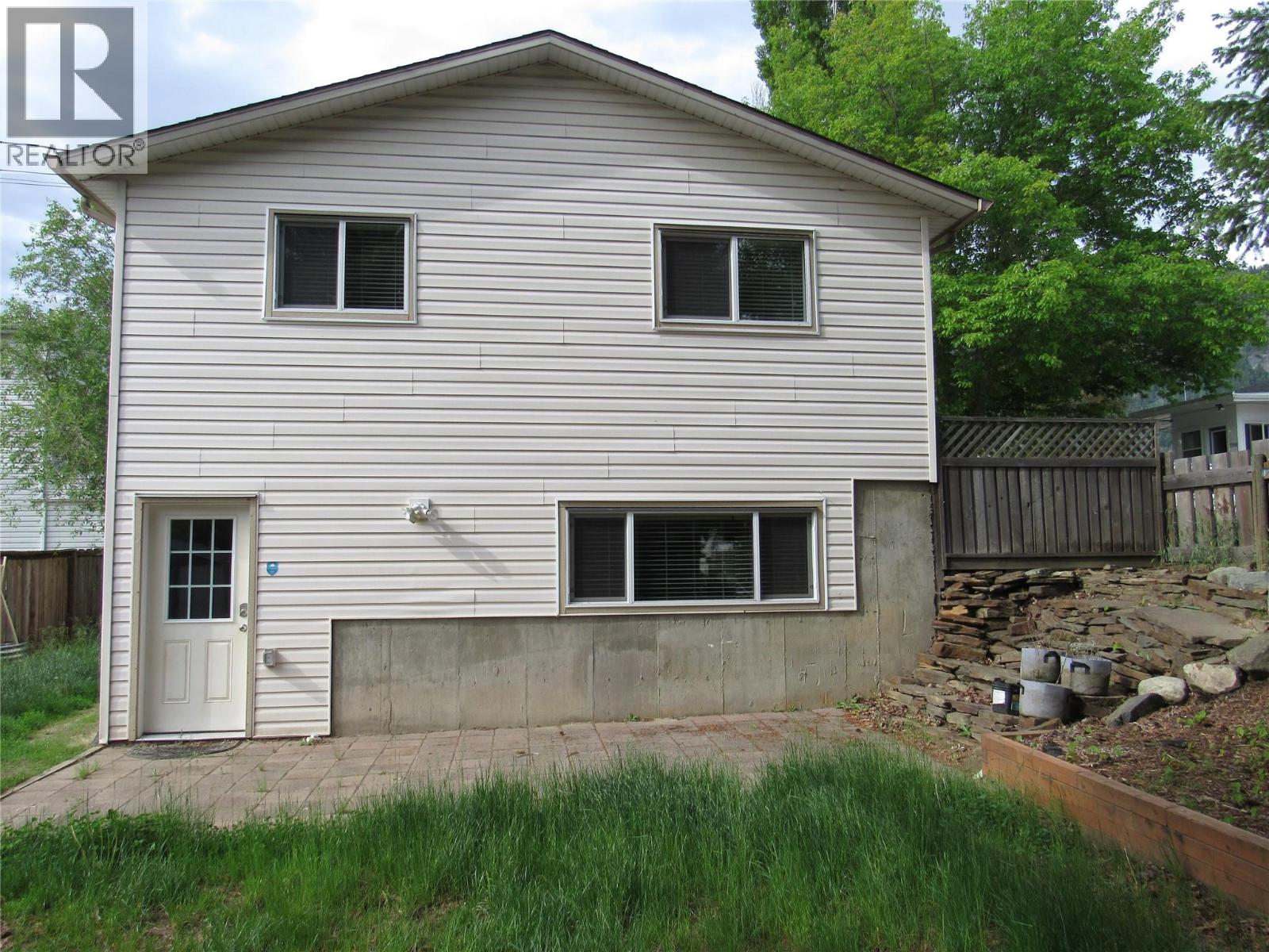 710 Ivy Street, Castlegar