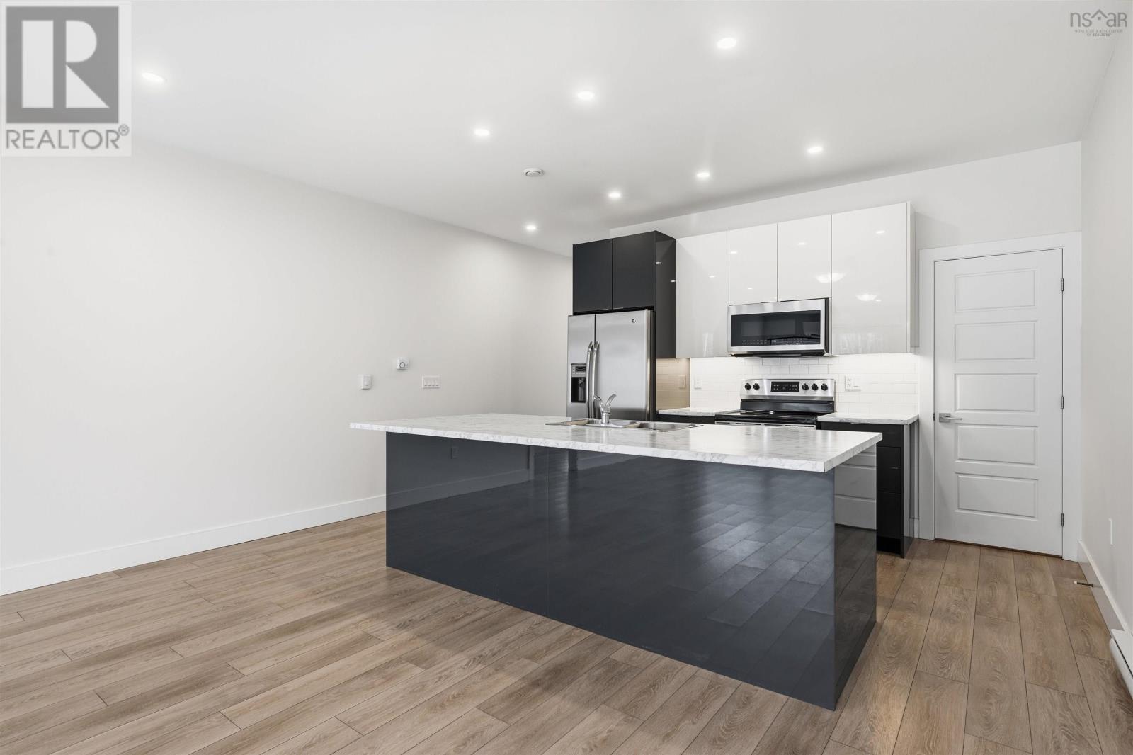 72 Tyler Street - 7