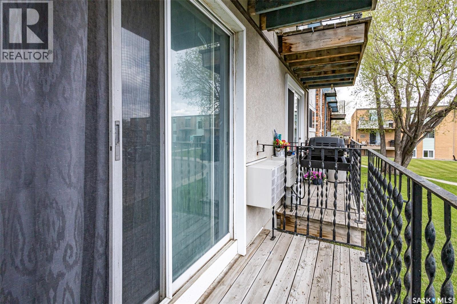 #14 3809 Luther PLACE - 22
