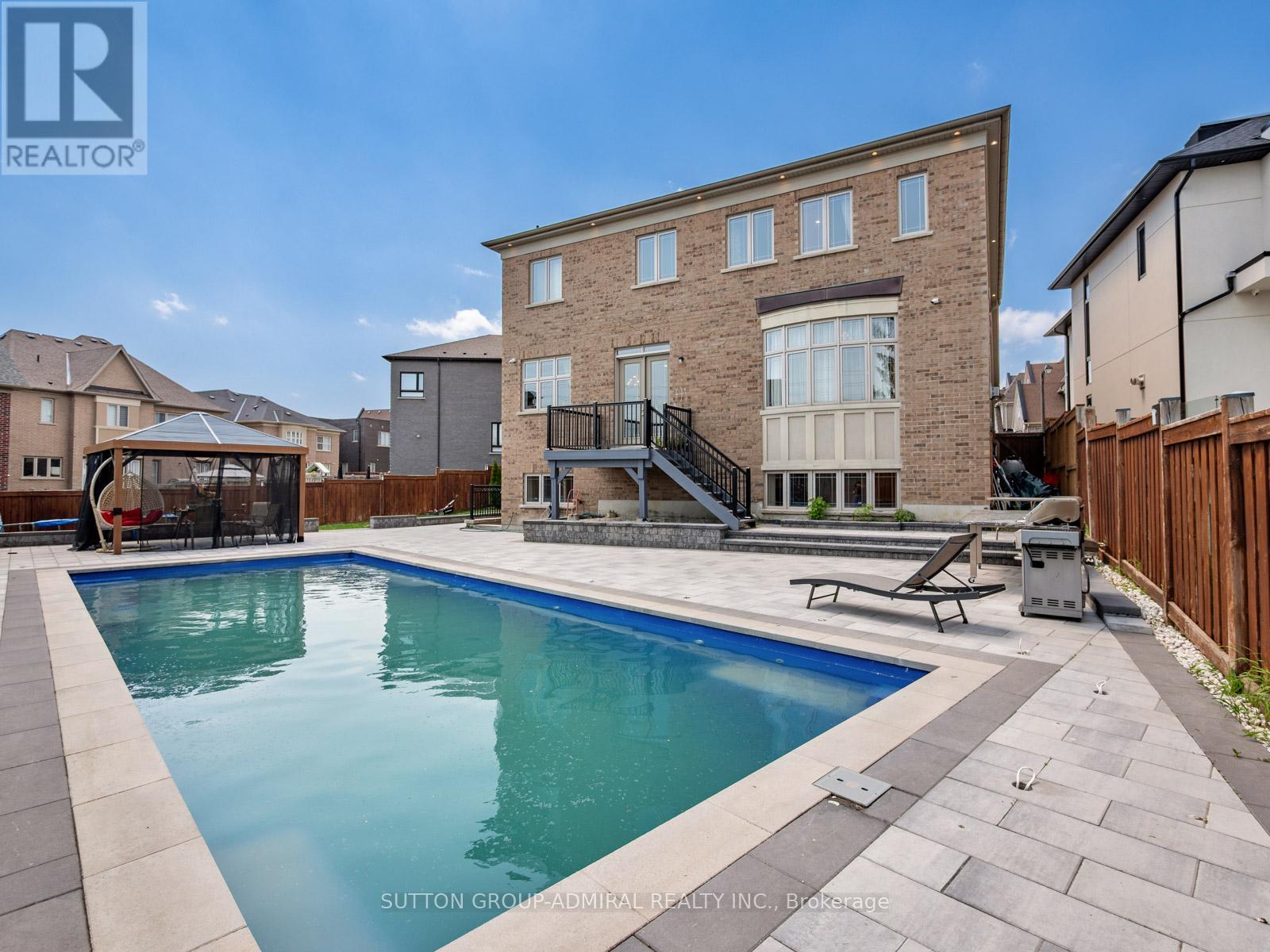33 KEATLEY DRIVE - 42