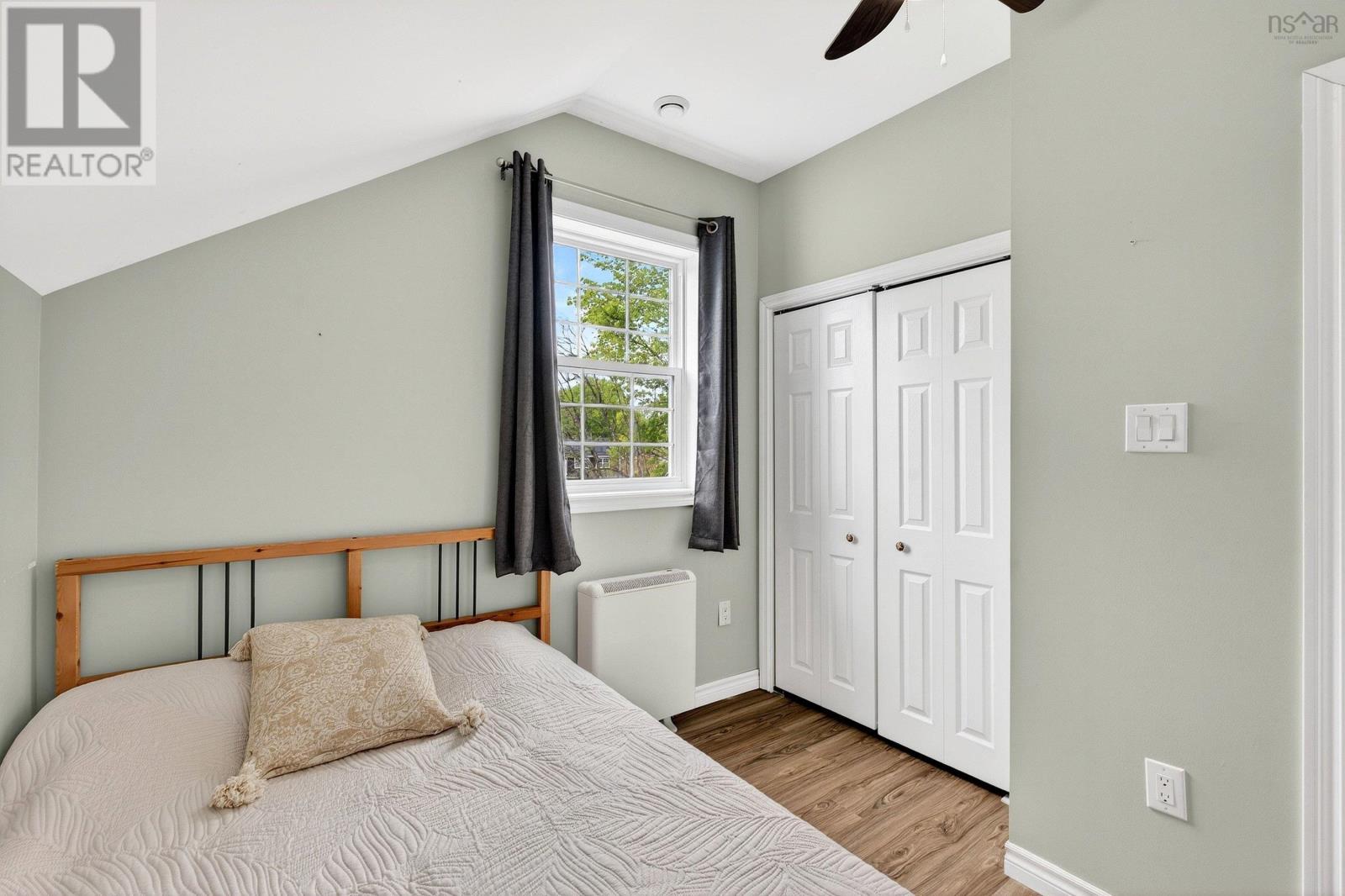 Property 20 of 27 of 2989 Connaught Avenue