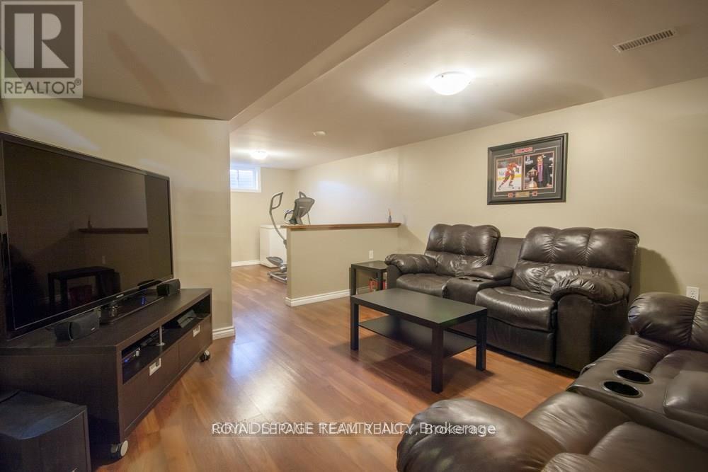 183 MCELROY DRIVE - 15