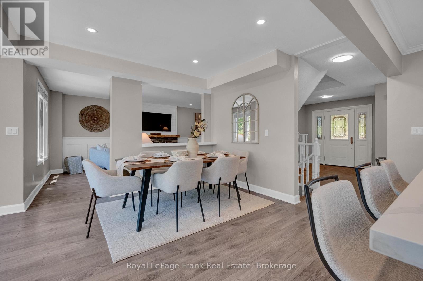 53 PINEDALE CRESCENT - 23