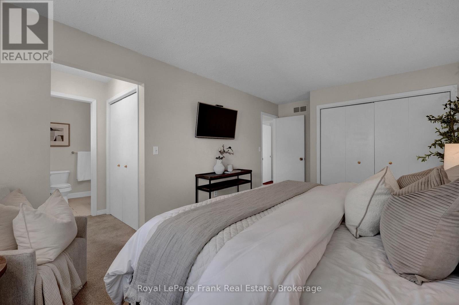 53 PINEDALE CRESCENT - 30