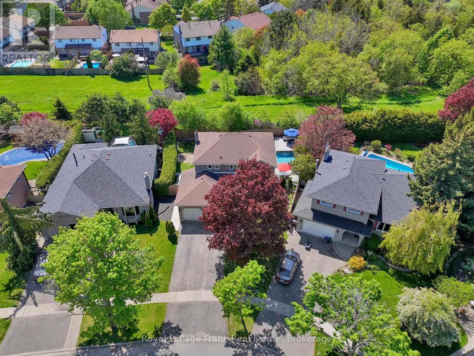 53 PINEDALE CRESCENT - 5