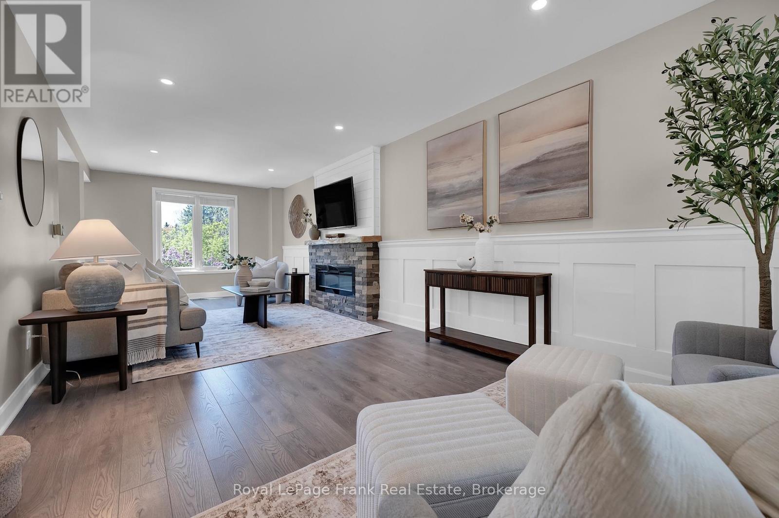 53 PINEDALE CRESCENT - 7