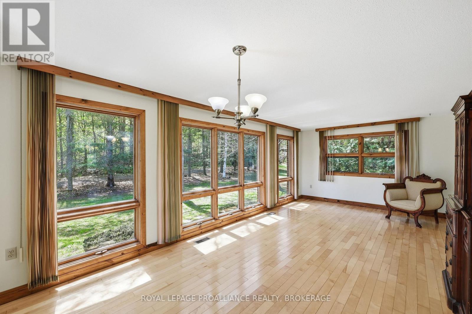 3384 MURTON ROAD - 12