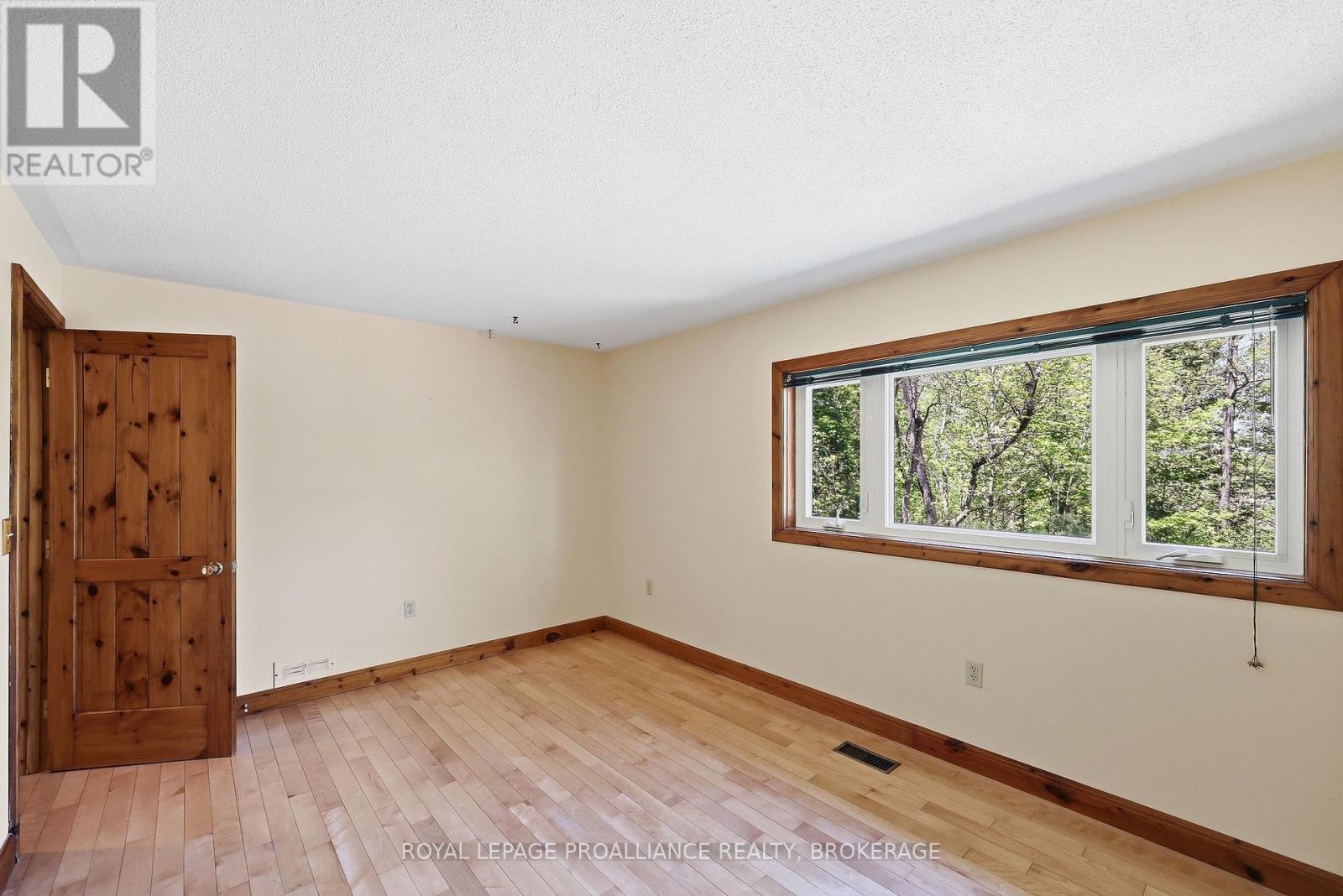 3384 MURTON ROAD - 19